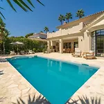 Σπίτι διακοπών Boho Mediterranean House With Pool